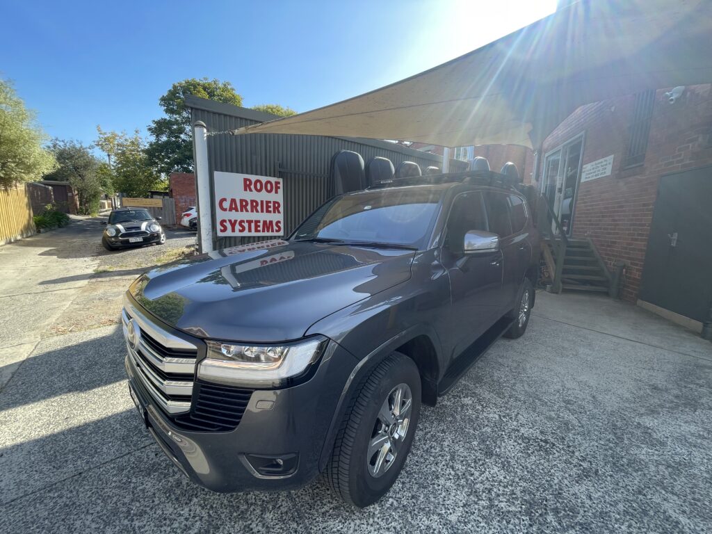 Toyota Landcruiser 300 Series, Rhino-Rack RX100, Rhino-Rack Pioneer Alloy Platform 6