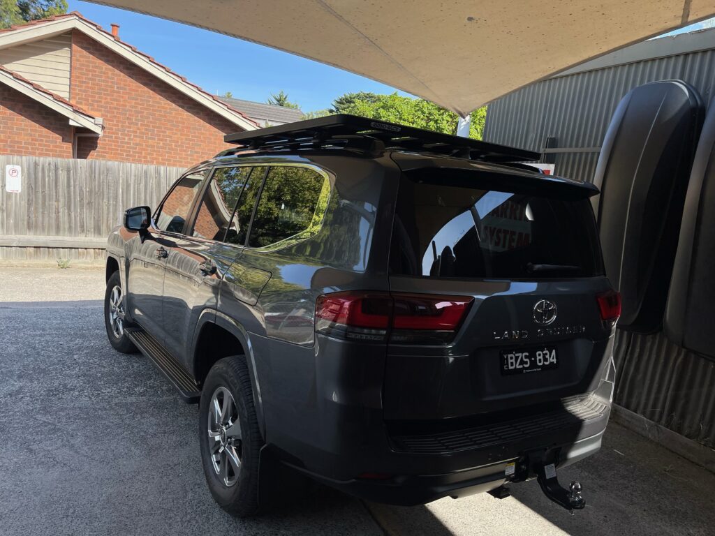 Toyota Landcruiser 300 Series, Rhino-Rack RX100, Rhino-Rack Pioneer Alloy Platform 6